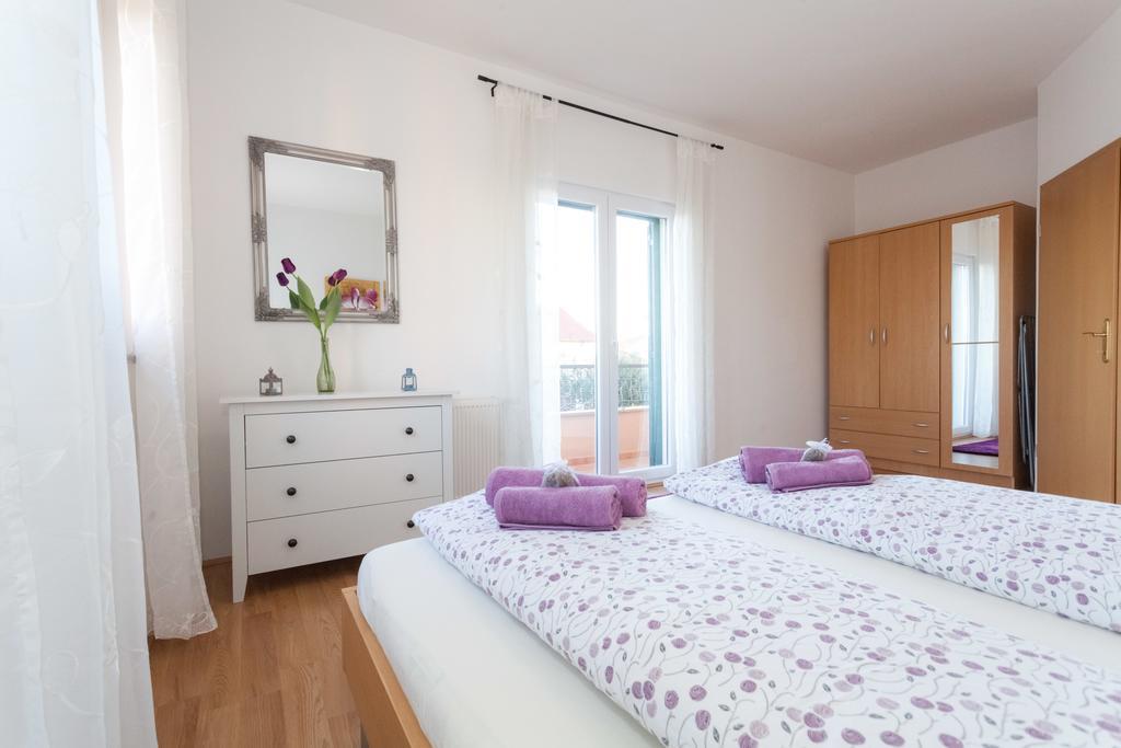 Apartments Lara & Luka Zadar Quarto foto